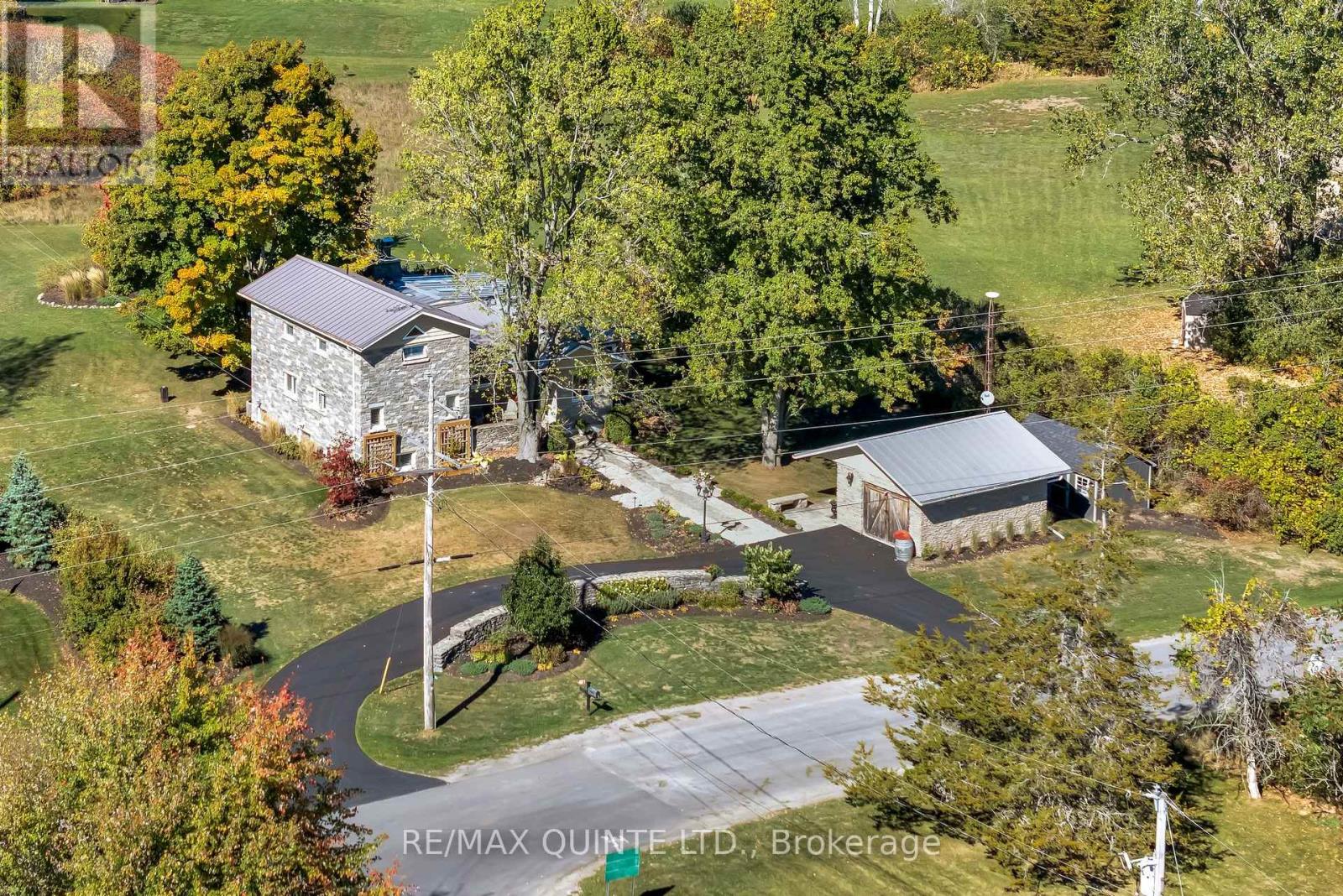 1245 Miller Road, Prince Edward County, Ontario  K0K 2T0 - Photo 4 - X12695168