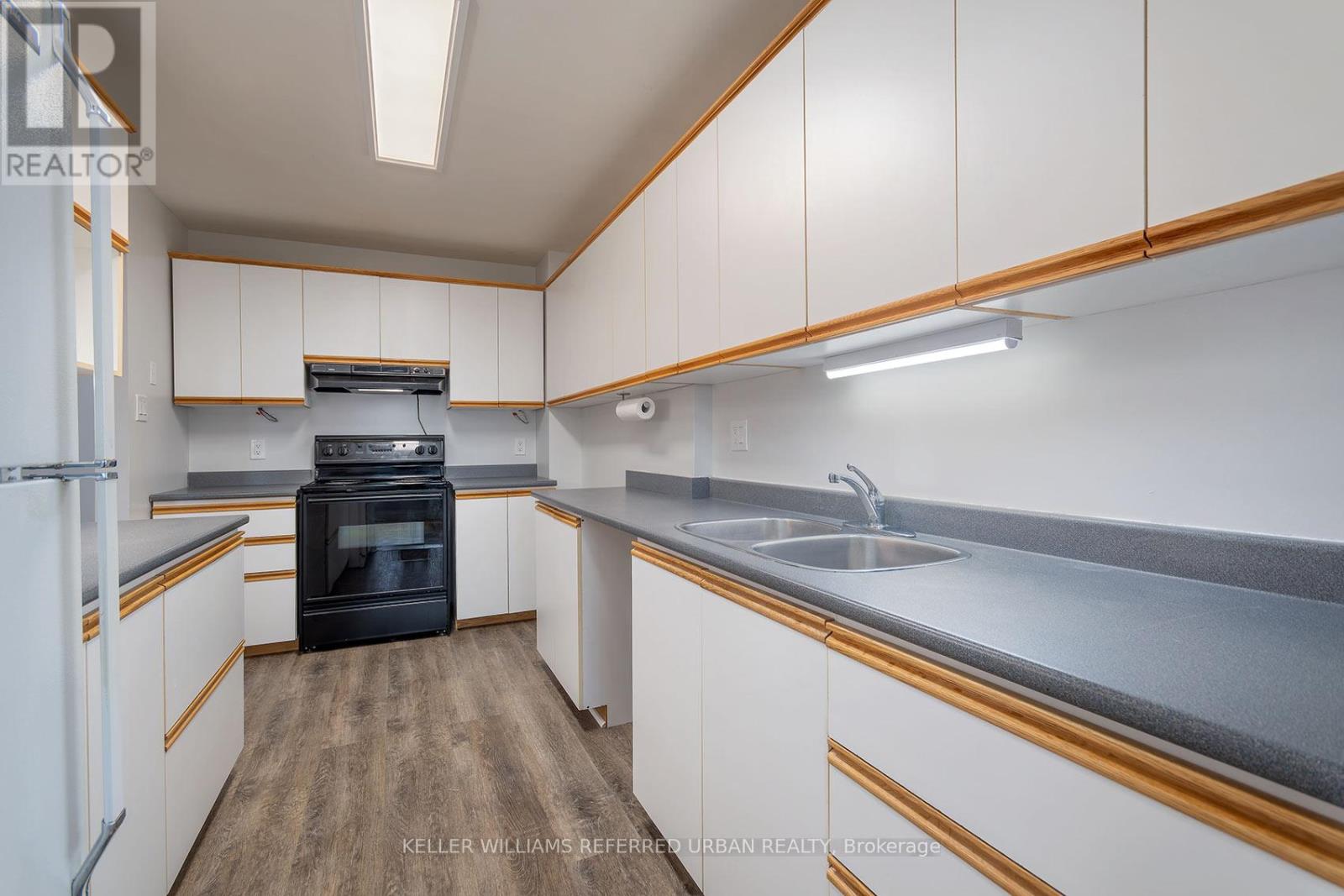 37 - 11 Plaisance Road, Richmond Hill, Ontario  L4C 5H1 - Photo 10 - N12949552