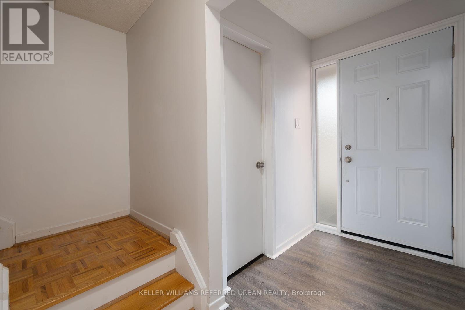 37 - 11 Plaisance Road, Richmond Hill, Ontario  L4C 5H1 - Photo 3 - N12949552