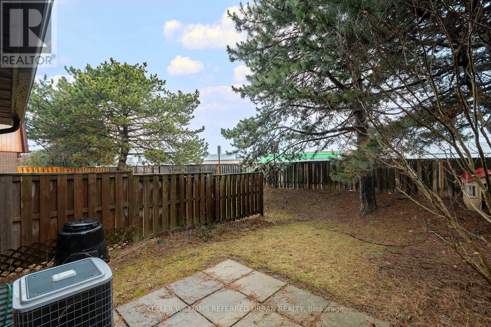 37 - 11 Plaisance Road, Richmond Hill, Ontario  L4C 5H1 - Photo 32 - N12949552