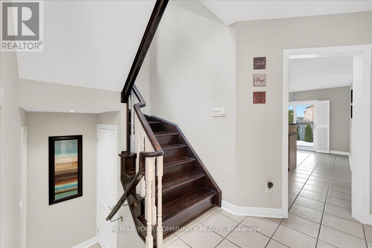 130 Princeton Gate, Vaughan, Ontario  L6A 2S7 - Photo 8 - N12949590