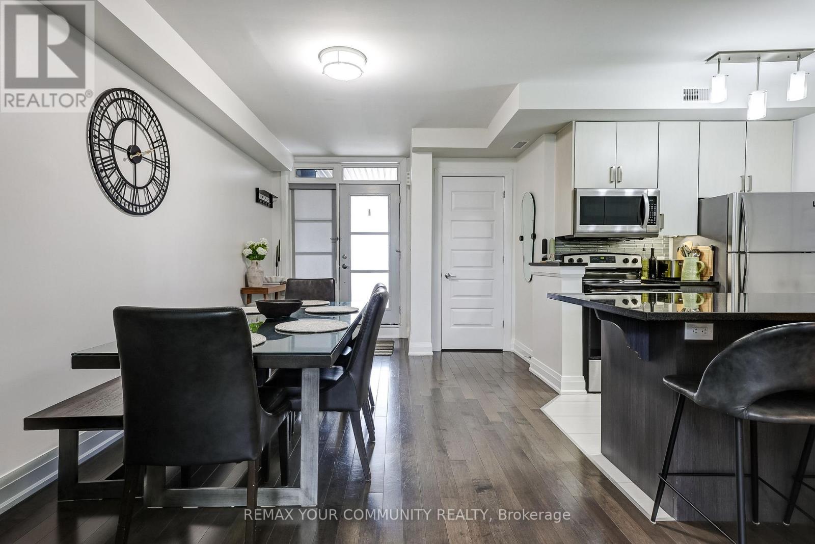 29 - 8169 Kipling Avenue, Vaughan, Ontario  L4L 0G4 - Photo 3 - N12949604