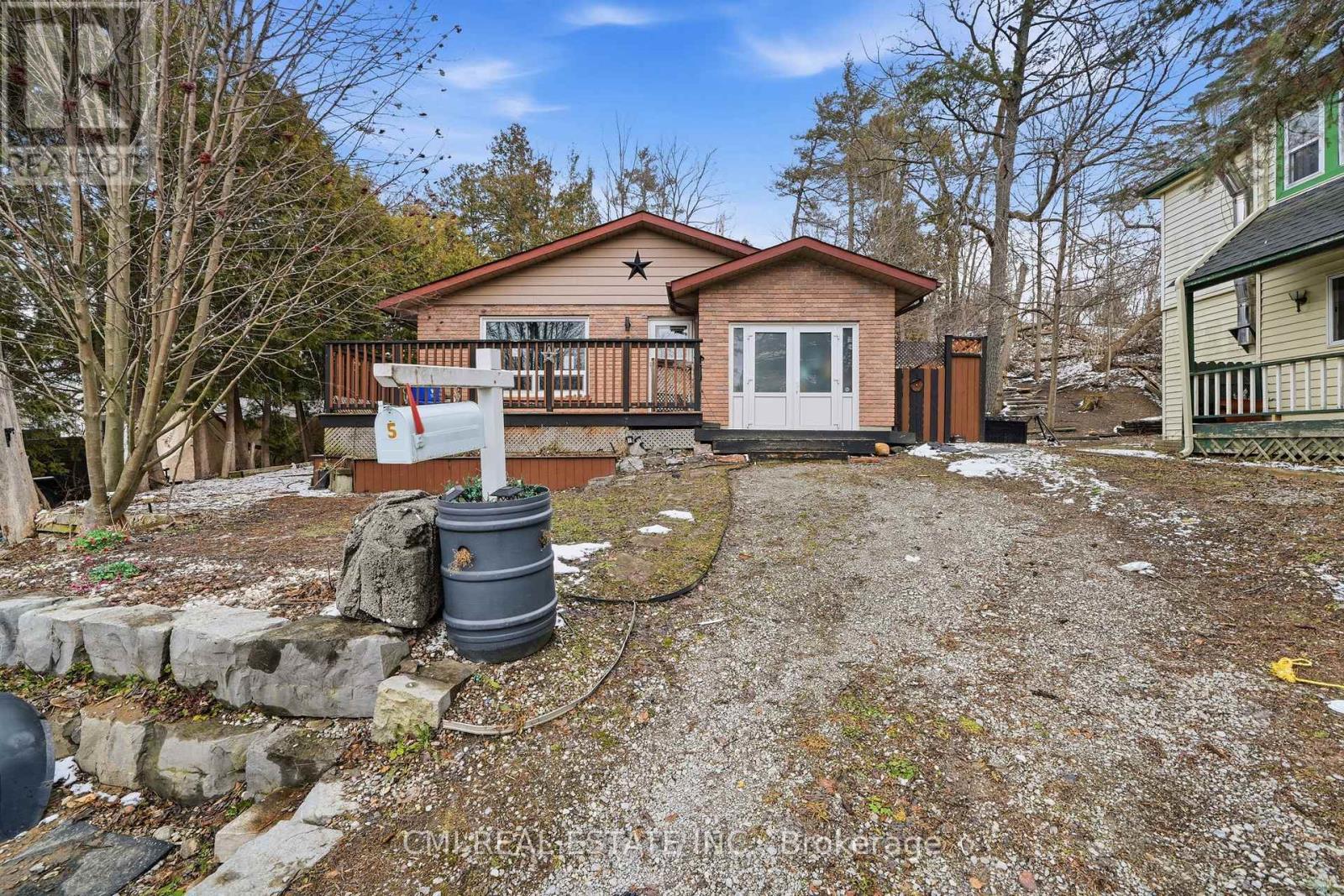 5 Pineway Avenue, Georgina, Ontario  L4P 1X8 - Photo 2 - N12949722