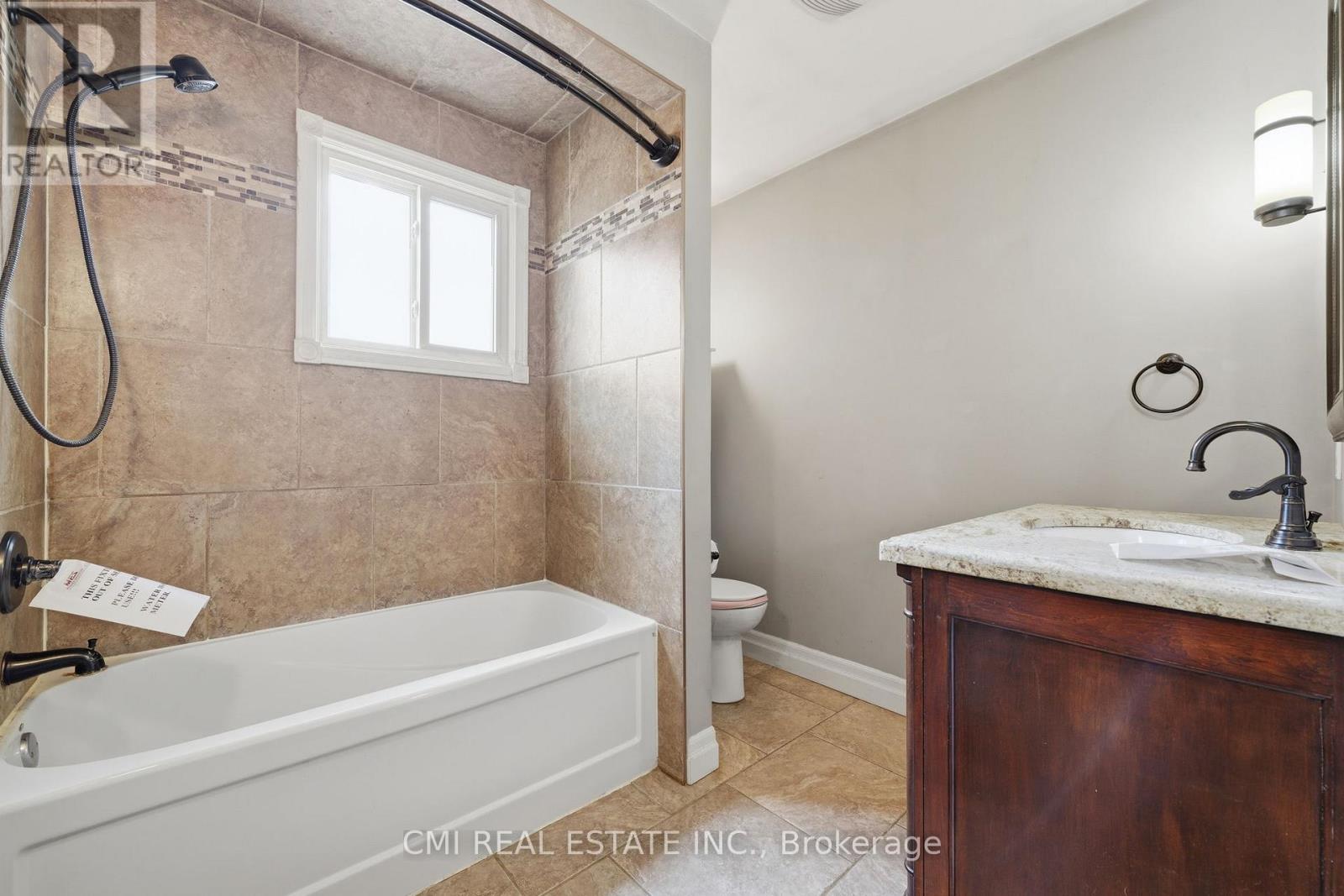 5 Pineway Avenue, Georgina, Ontario  L4P 1X8 - Photo 29 - N12949722