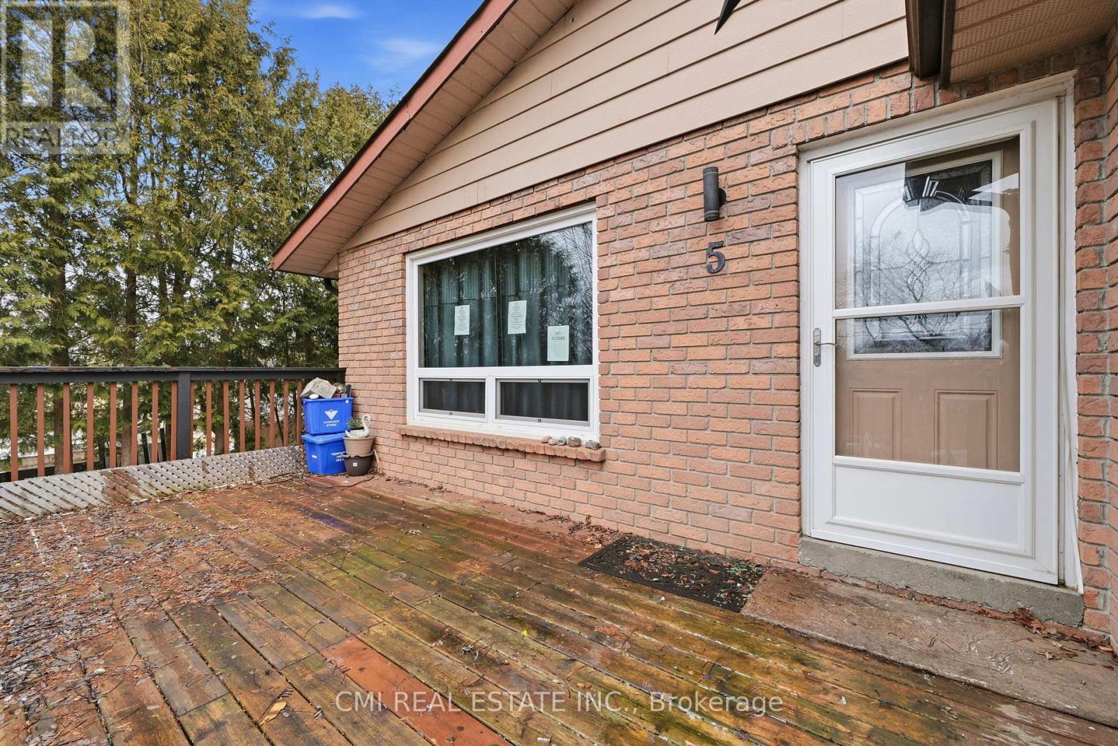 5 Pineway Avenue, Georgina, Ontario  L4P 1X8 - Photo 4 - N12949722