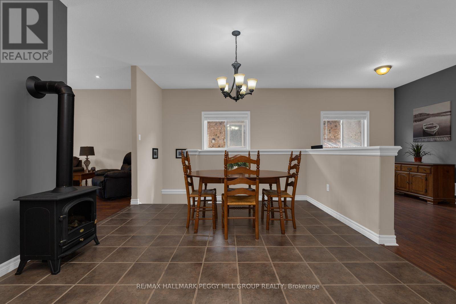 121 Quigley Street, Essa, Ontario  L3W 0P5 - Photo 3 - N12949728