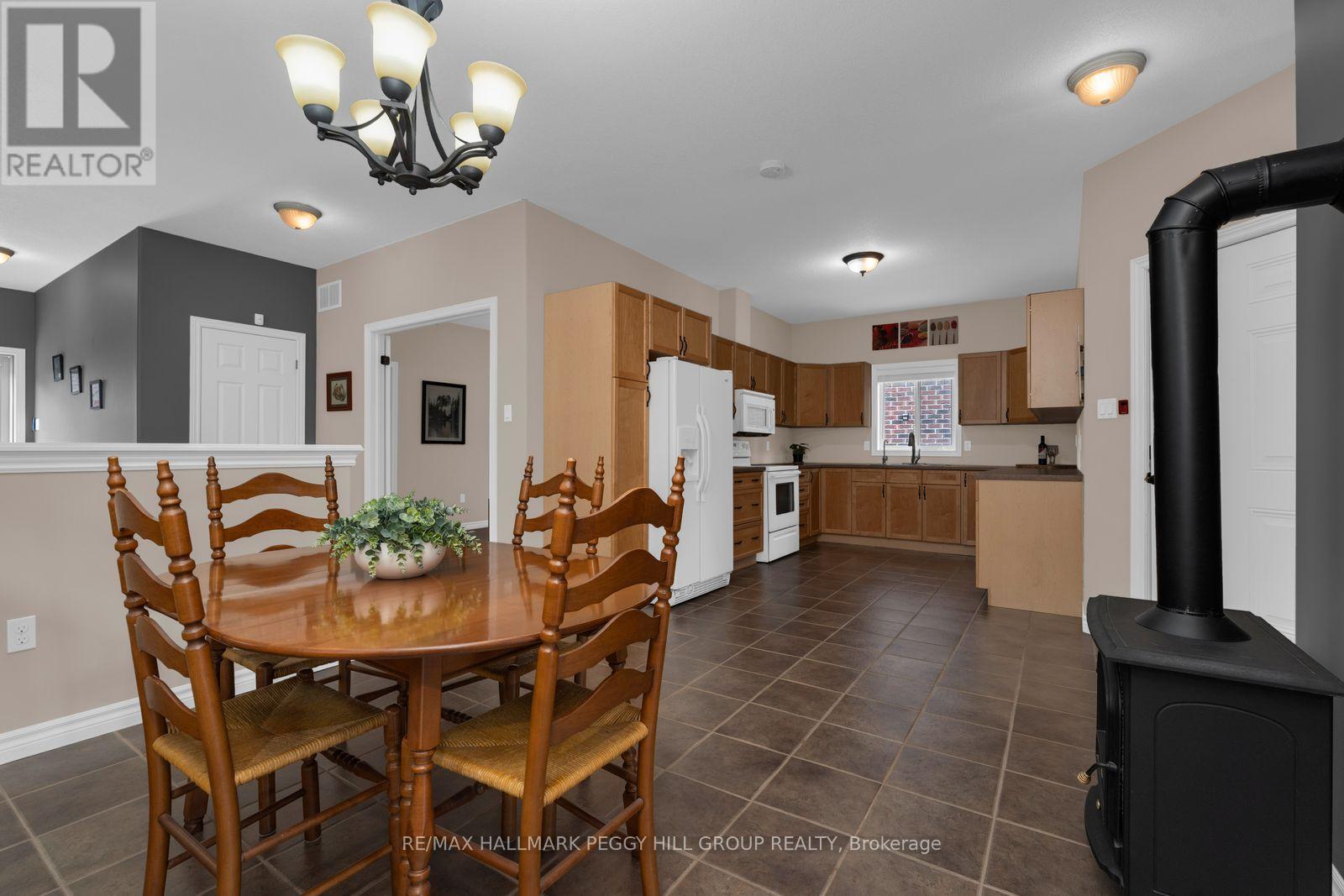 121 Quigley Street, Essa, Ontario  L3W 0P5 - Photo 4 - N12949728