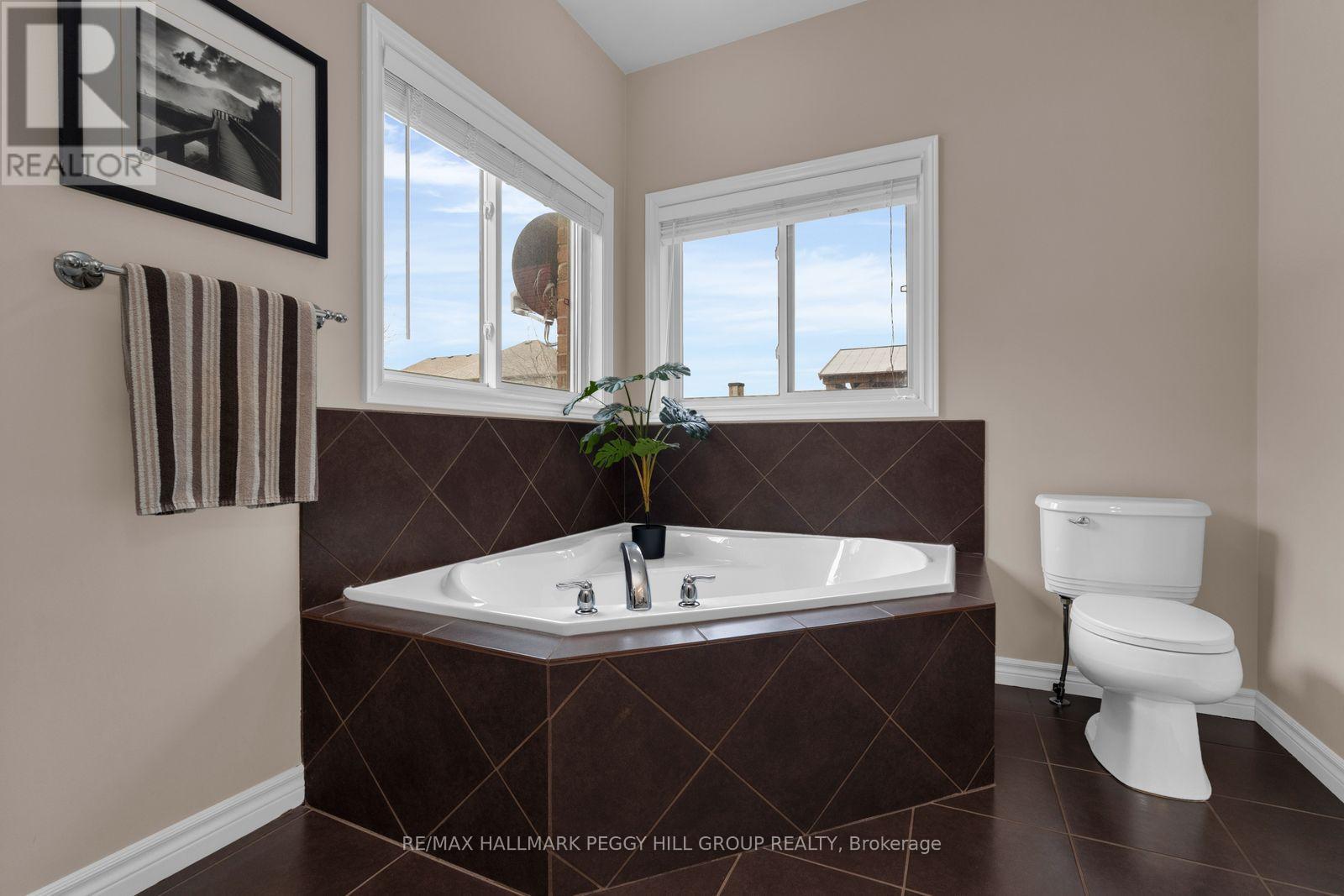 121 Quigley Street, Essa, Ontario  L3W 0P5 - Photo 9 - N12949728