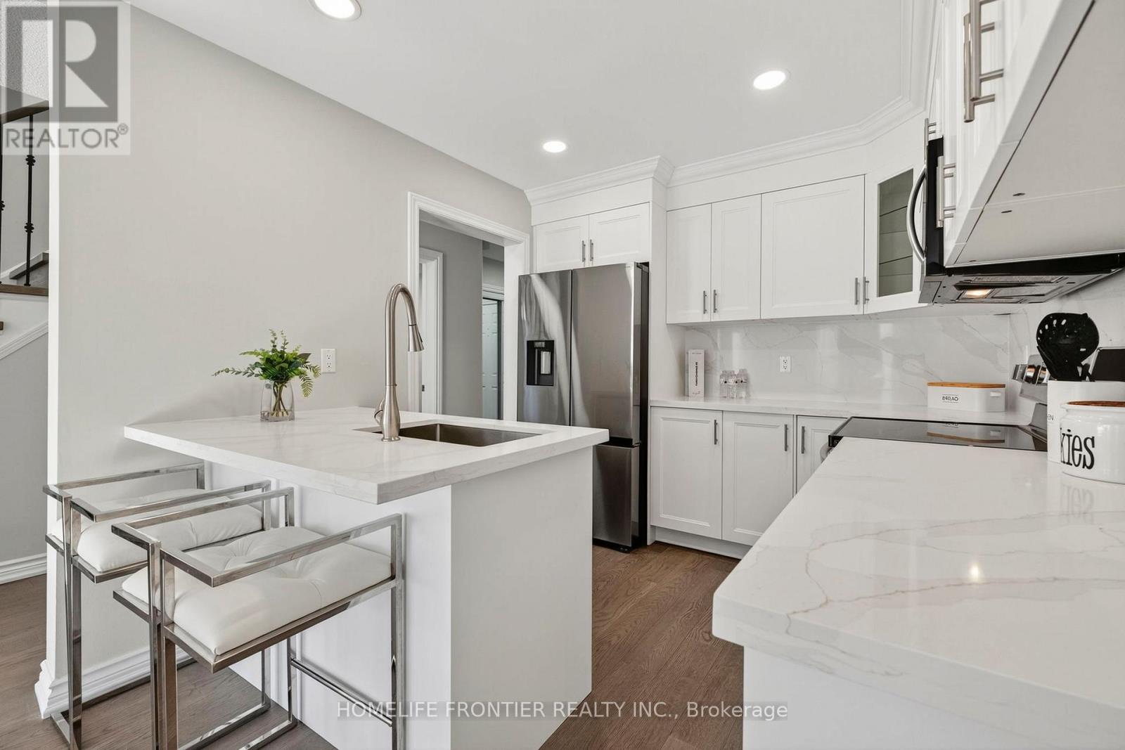 19 Bowler Street, Aurora, Ontario  L4G 7J2 - Photo 14 - N12949776