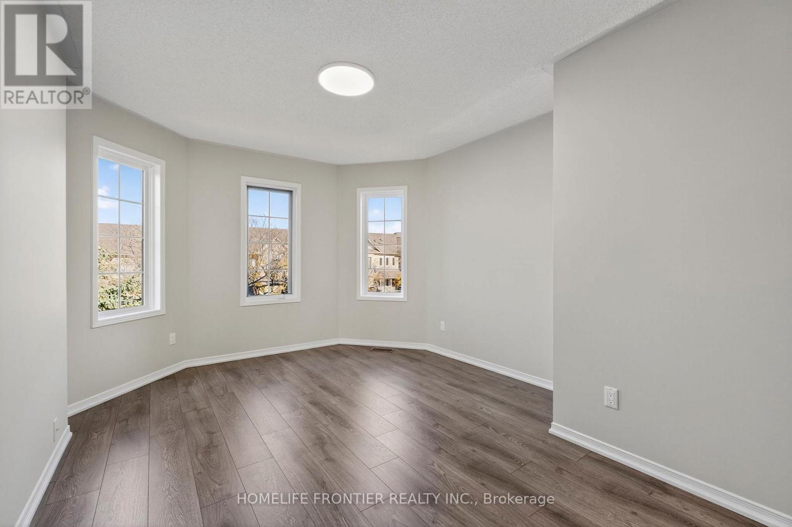 19 Bowler Street, Aurora, Ontario  L4G 7J2 - Photo 28 - N12949776