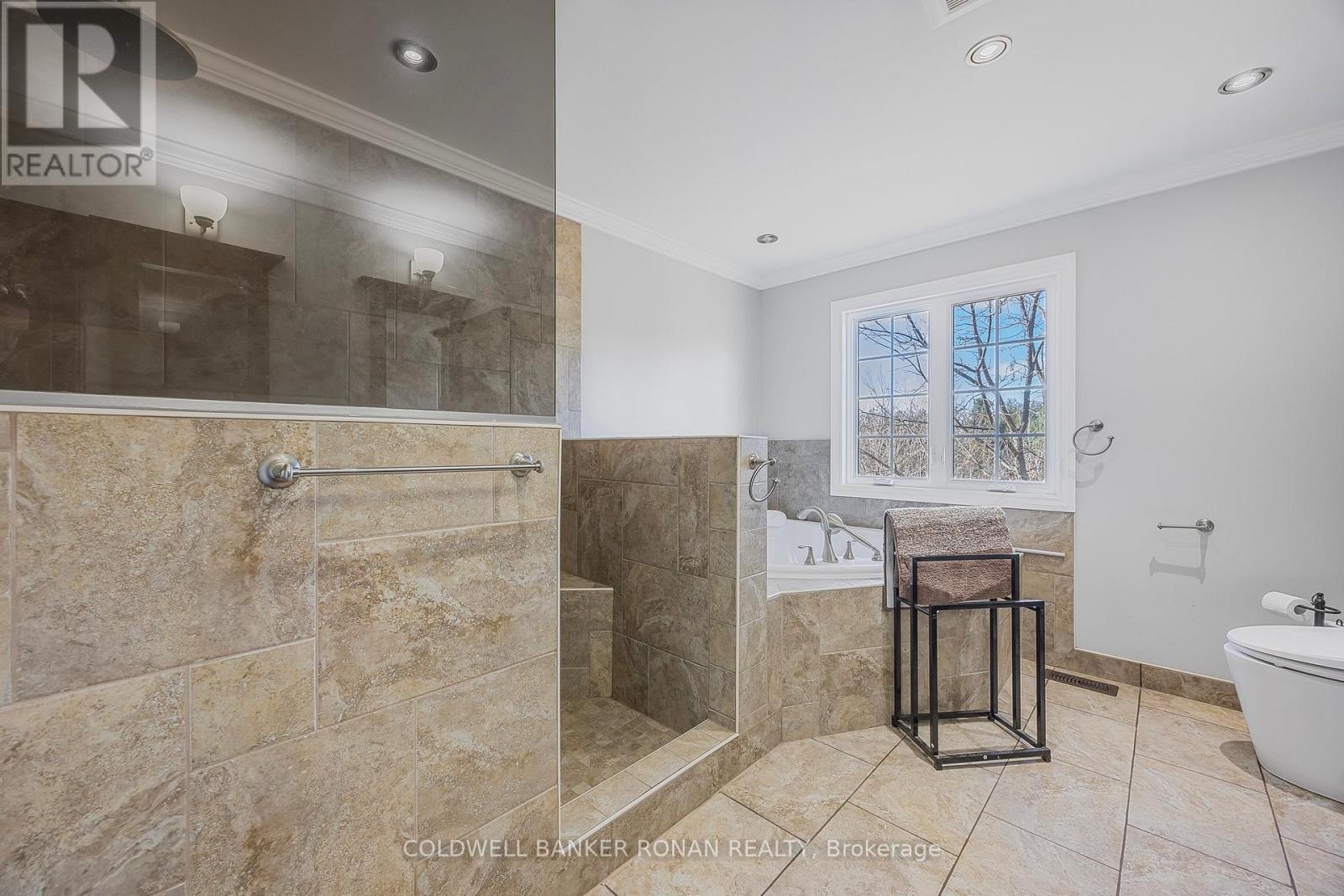 5735 Concession Rd 6, Adjala-Tosorontio, Ontario  L0M 1J0 - Photo 13 - N12949932