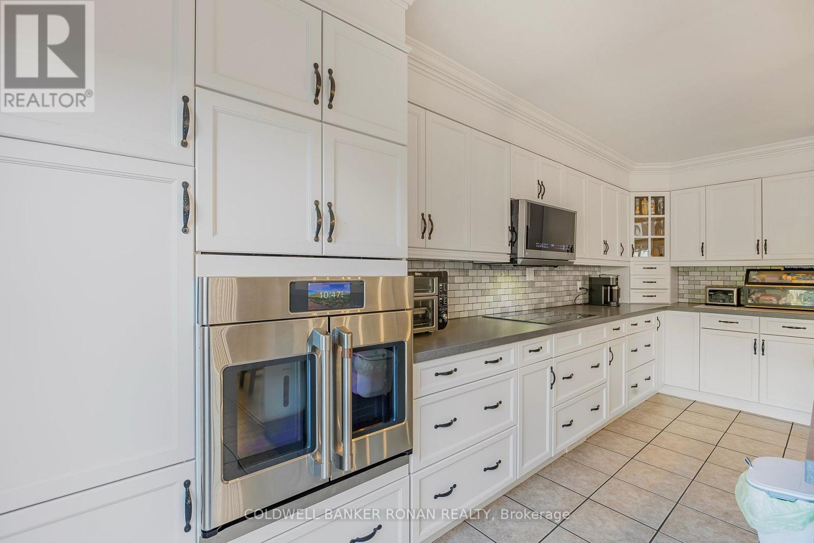 5735 Concession Rd 6, Adjala-Tosorontio, Ontario  L0M 1J0 - Photo 9 - N12949932