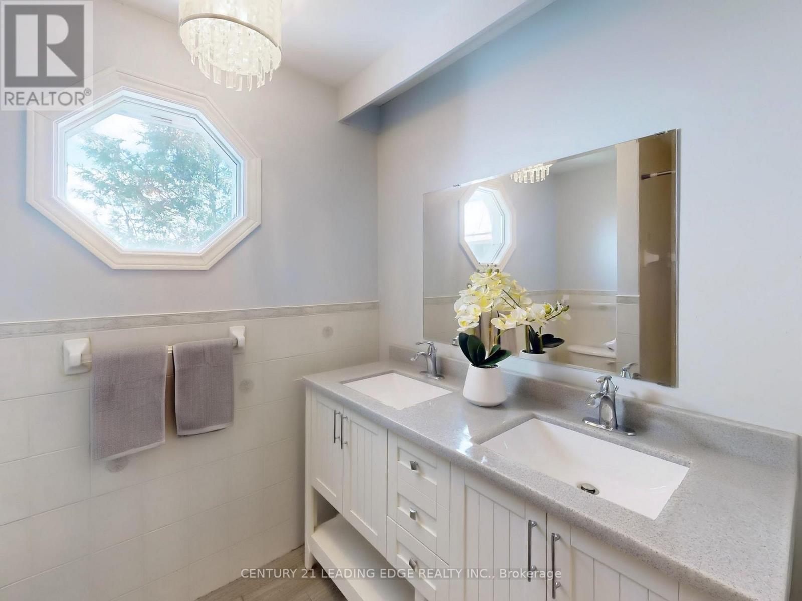 362 Victoria Road, Georgina, Ontario  L0E 1N0 - Photo 13 - N12949974