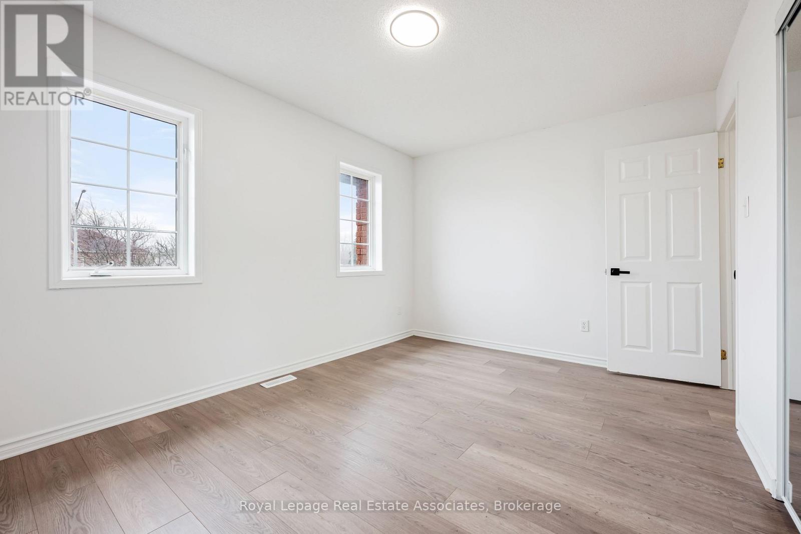 1101 Corrie Street, Innisfil, Ontario  L9S 1T7 - Photo 33 - N12947470