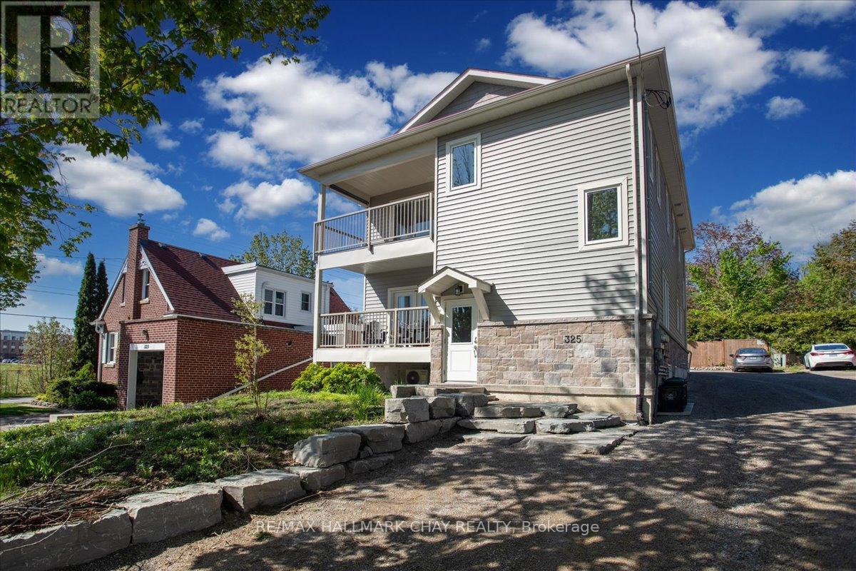 UNIT 2 - 325 PETER STREET N, Orillia, Ontario