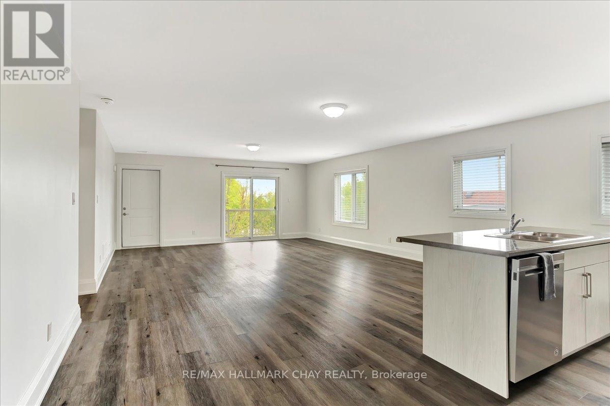 Unit 2 - 325 Peter Street N, Orillia, Ontario  L3V 5A4 - Photo 16 - S12949876