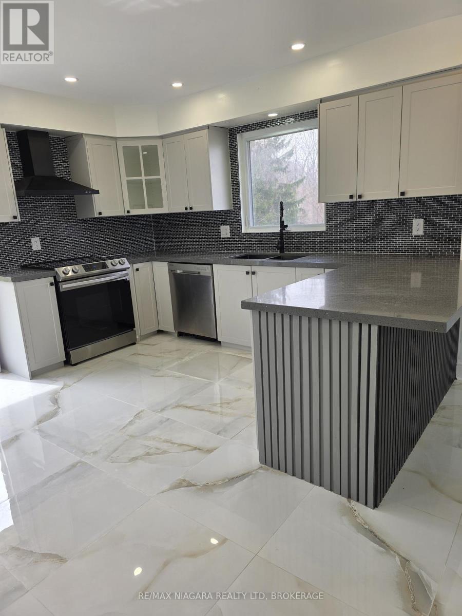 Upper - 42 Hemlock Street, St. Catharines, Ontario  L2T 4B7 - Photo 11 - X12890178