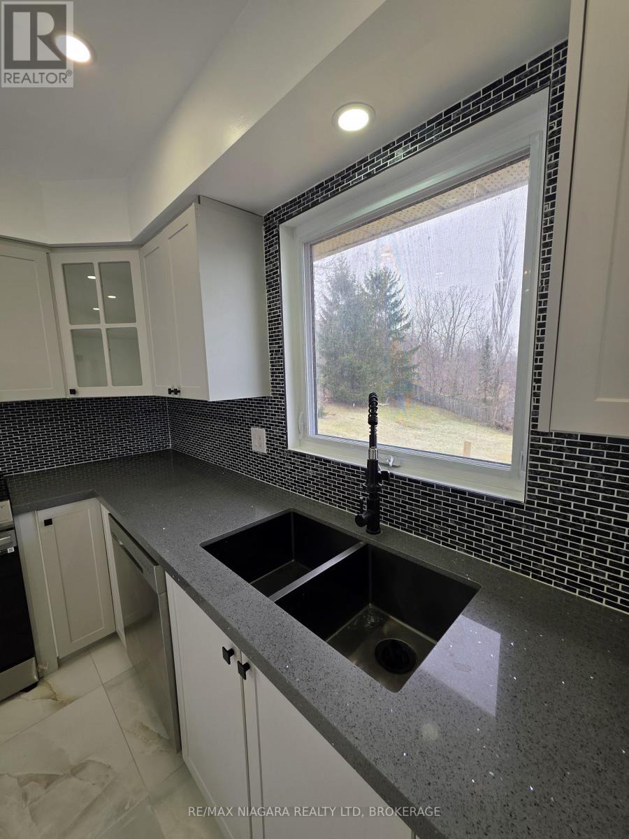 Upper - 42 Hemlock Street, St. Catharines, Ontario  L2T 4B7 - Photo 10 - X12890178