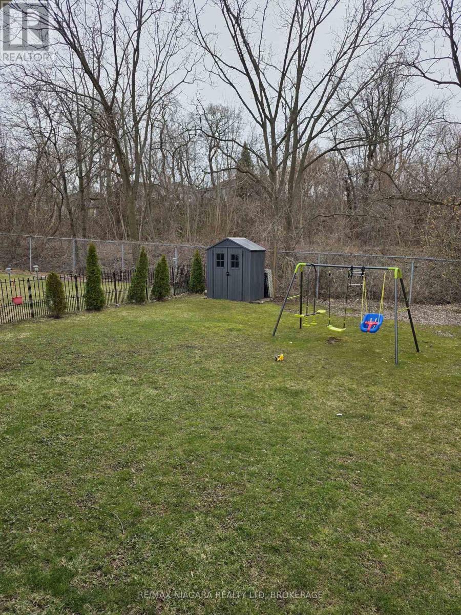 Upper - 42 Hemlock Street, St. Catharines, Ontario  L2T 4B7 - Photo 31 - X12890178