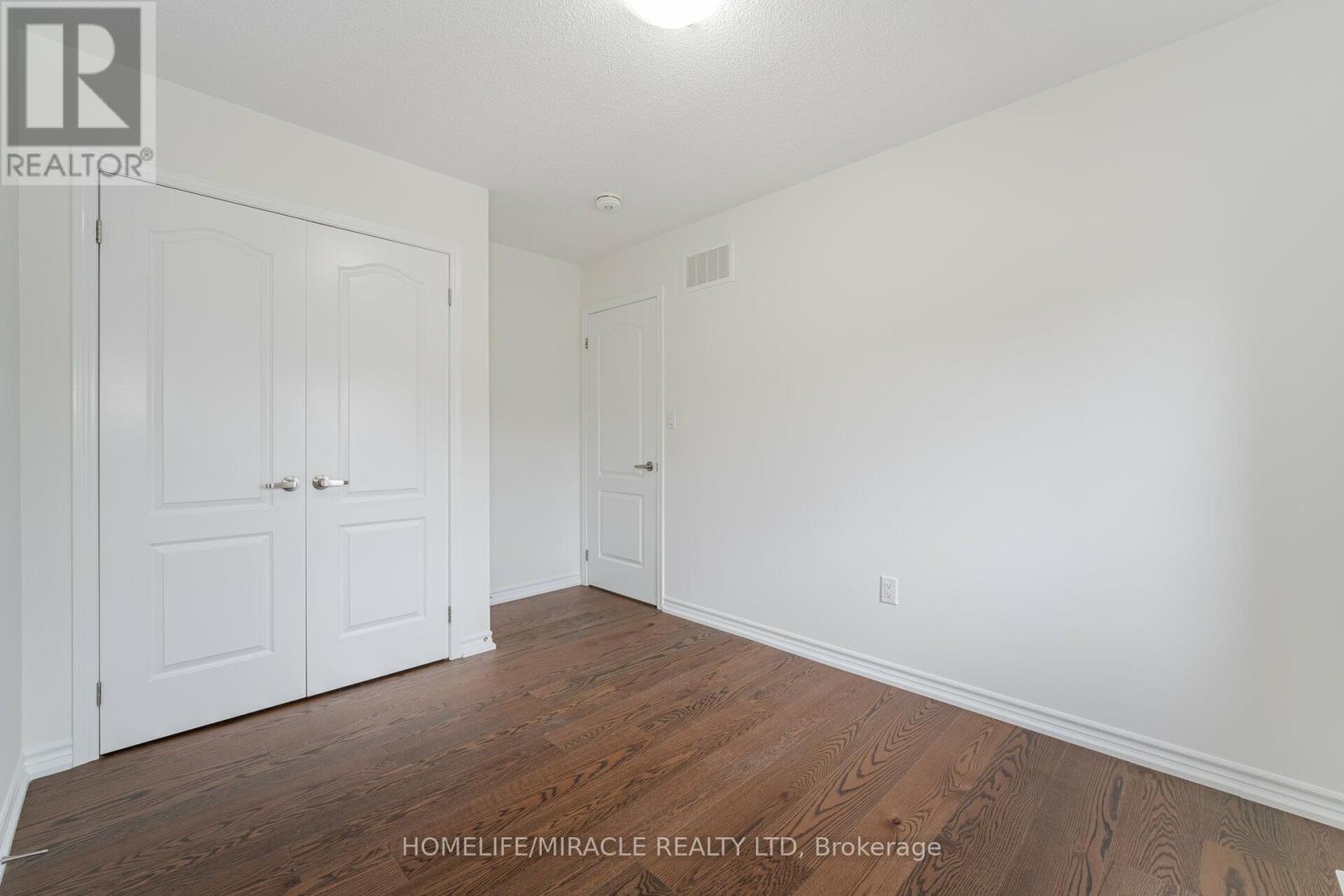 68 Circus Crescent, Brampton, Ontario  L7A 5E1 - Photo 17 - W12932418