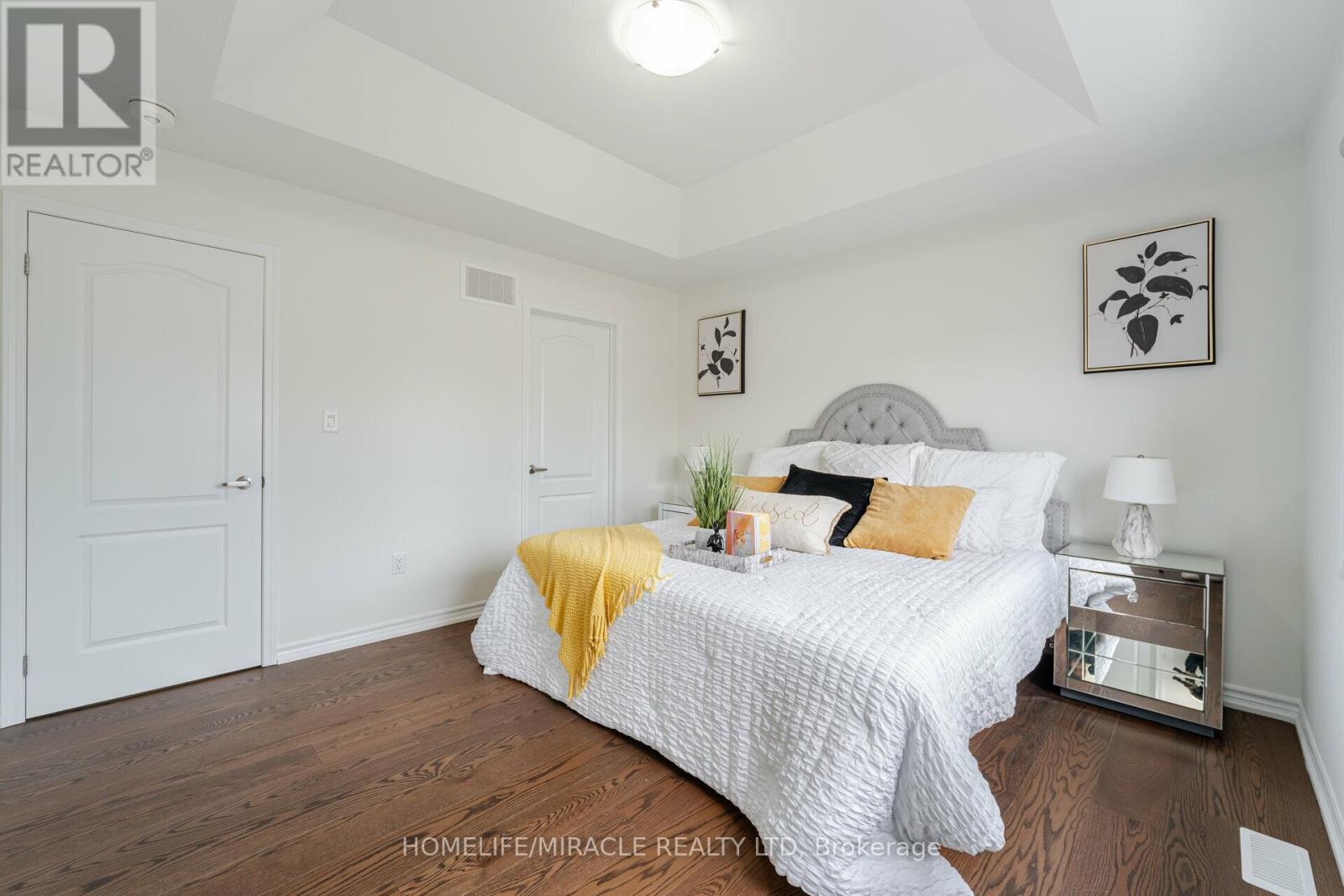 68 Circus Crescent, Brampton, Ontario  L7A 5E1 - Photo 13 - W12932418