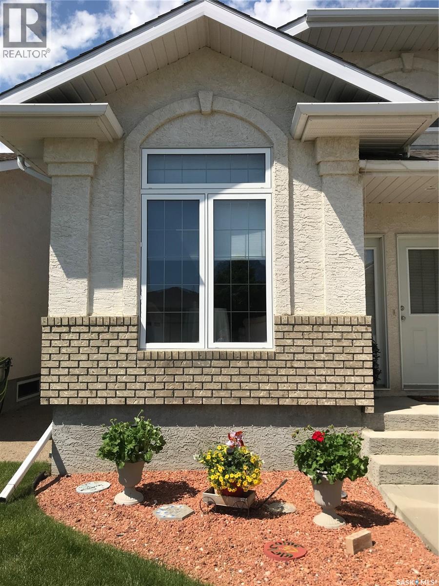 3083 St James Crescent, Regina, Saskatchewan  S4V 3A1 - Photo 56 - SK031756