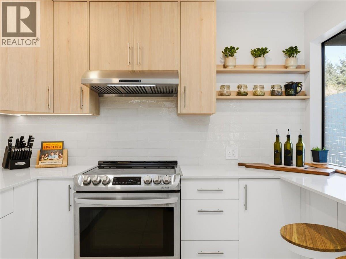 48 1910 Cedar Village Crescent, North Vancouver, British Columbia  V7J 3M5 - Photo 11 - R3096481