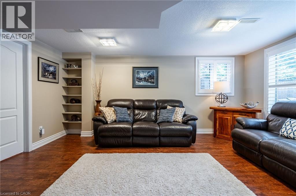 7 Volterra Court, Waterdown, Ontario  L8B 0K7 - Photo 21 - 40807017