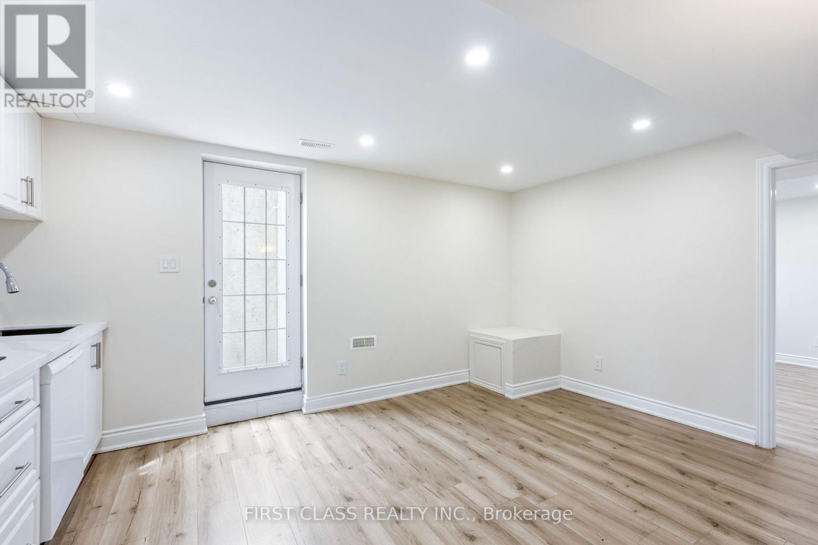 802 Yates Drive, Milton, Ontario  L9T 0E7 - Photo 30 - W12945712