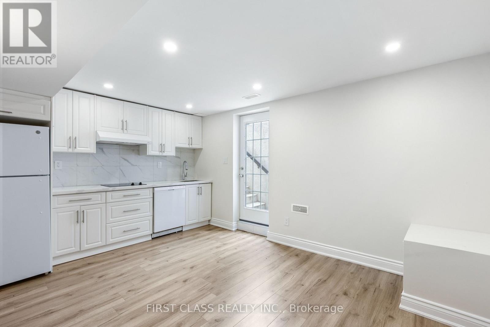 802 Yates Drive, Milton, Ontario  L9T 0E7 - Photo 33 - W12945712