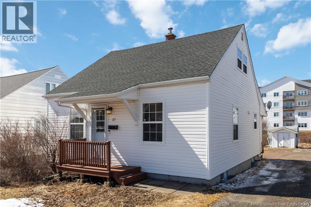 27 Airport Street, Dieppe, New Brunswick  E1A 2G1 - Photo 2 - NB136333