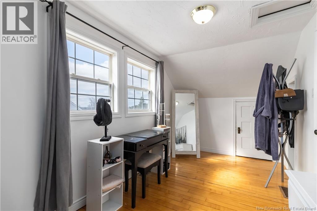 27 Airport Street, Dieppe, New Brunswick  E1A 2G1 - Photo 18 - NB136333