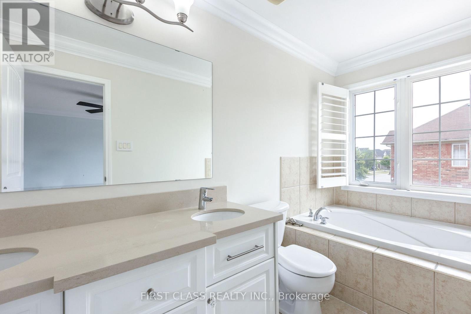 802 Yates Drive, Milton, Ontario  L9T 0E7 - Photo 18 - W12945712