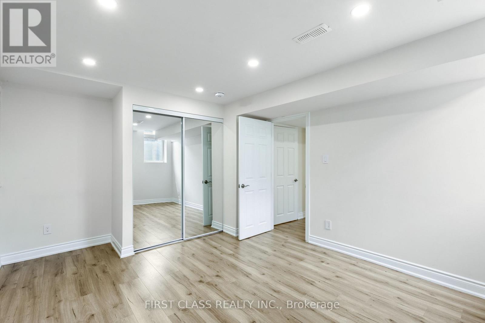 802 Yates Drive, Milton, Ontario  L9T 0E7 - Photo 35 - W12945712