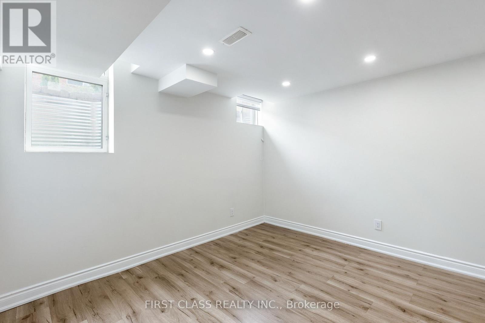 802 Yates Drive, Milton, Ontario  L9T 0E7 - Photo 34 - W12945712