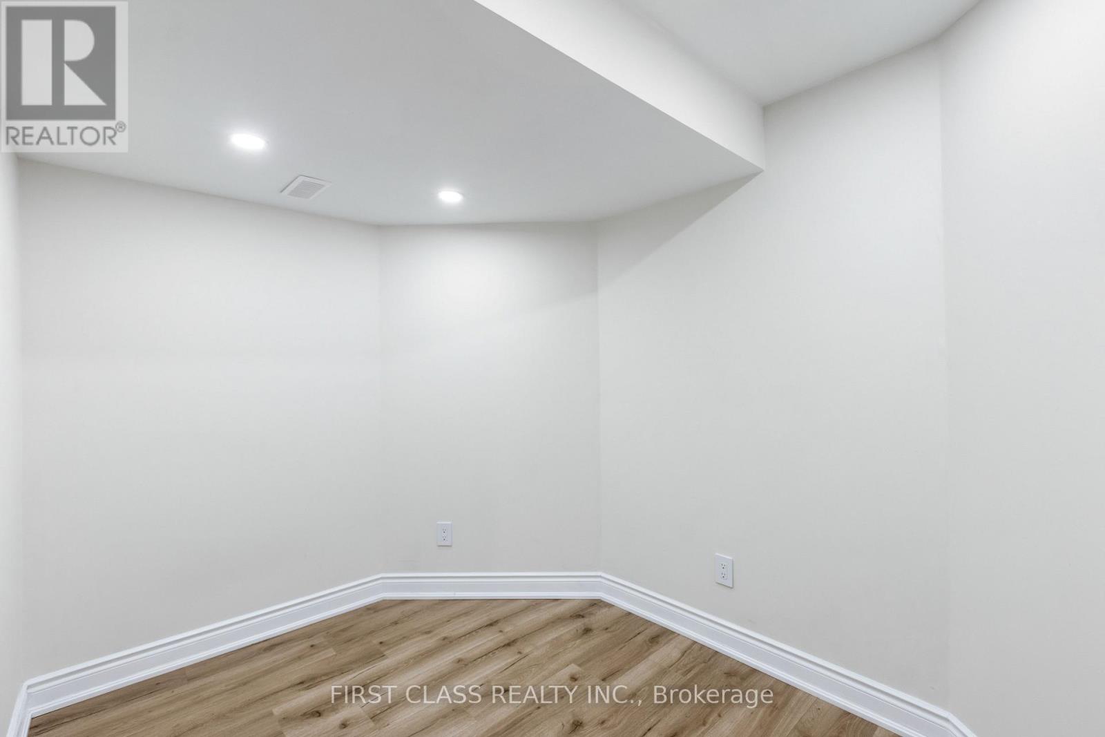 802 Yates Drive, Milton, Ontario  L9T 0E7 - Photo 37 - W12945712