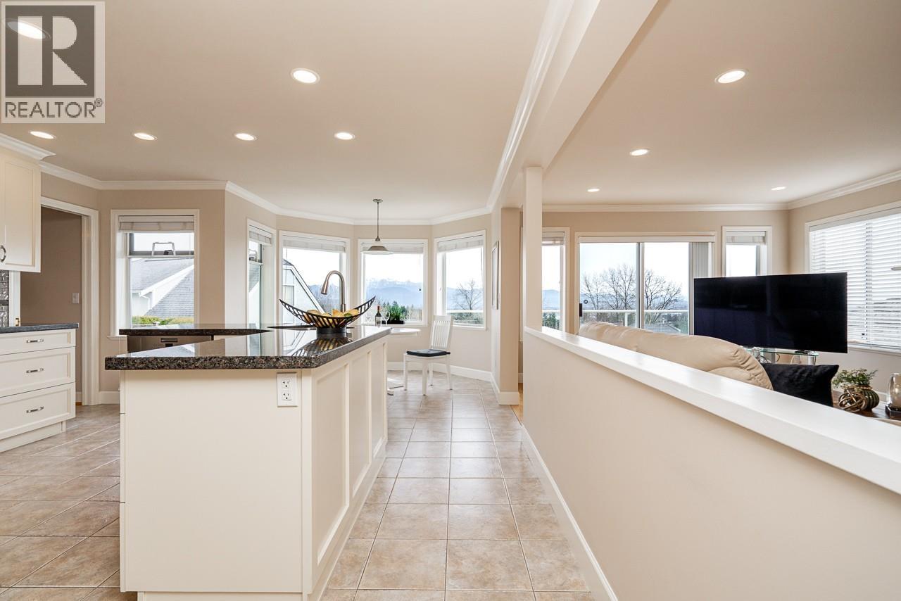 622 Clearwater Way, Coquitlam, British Columbia  V3C 5E6 - Photo 11 - R3105974