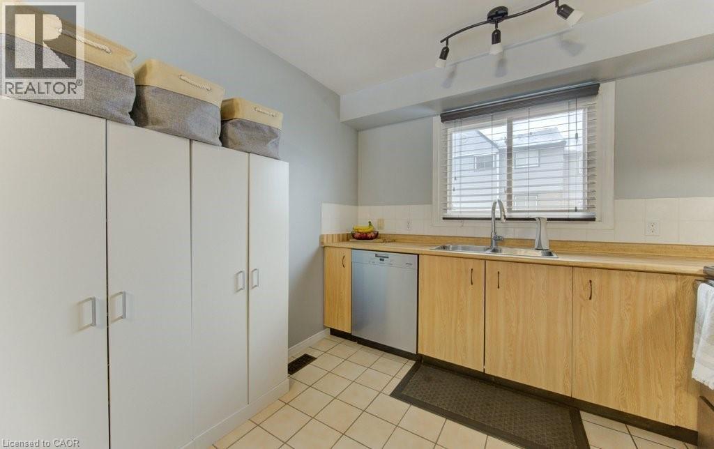 589 Beechwood Drive Unit# 48, Waterloo, Ontario  N2T 2K9 - Photo 15 - 40812940