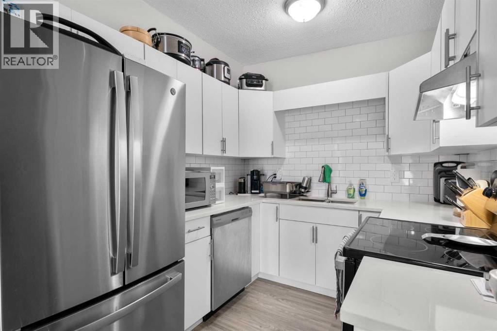 2124a 52 Avenue SW, Calgary, Alberta  T3E 1K3 - Photo 7 - A2293688