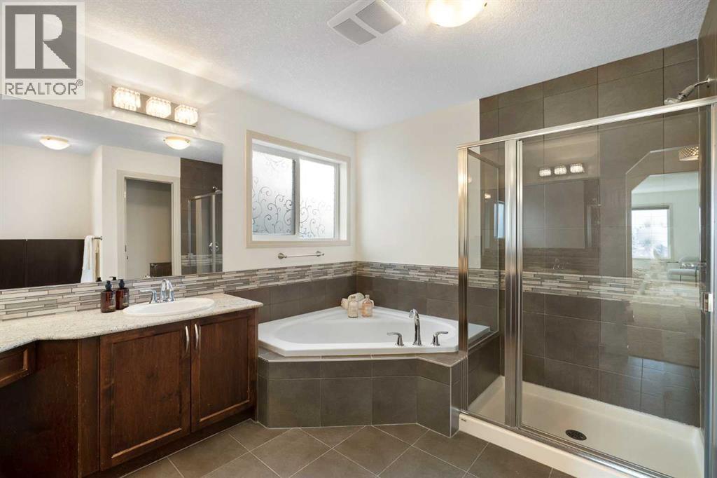 44 Cougar Ridge Green, Calgary, Alberta  T3H 0S6 - Photo 30 - A2297899