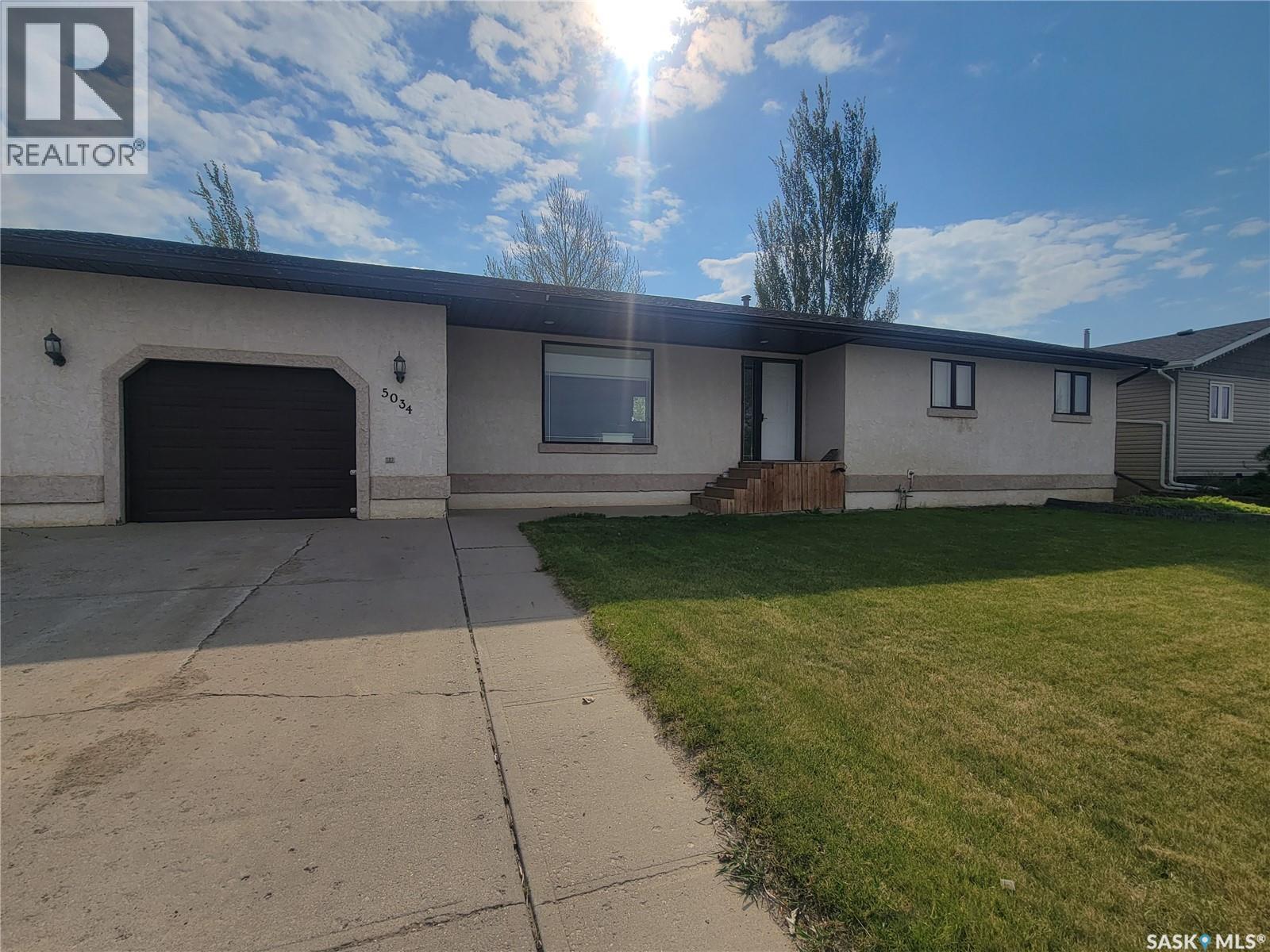 5034 Mirror DRIVE, Macklin, Saskatchewan