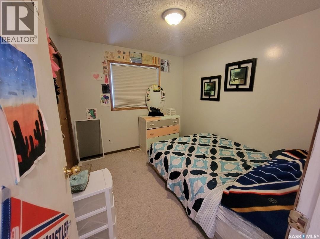 5034 Mirror Drive, Macklin, Saskatchewan  S0L 2S0 - Photo 22 - SK031846
