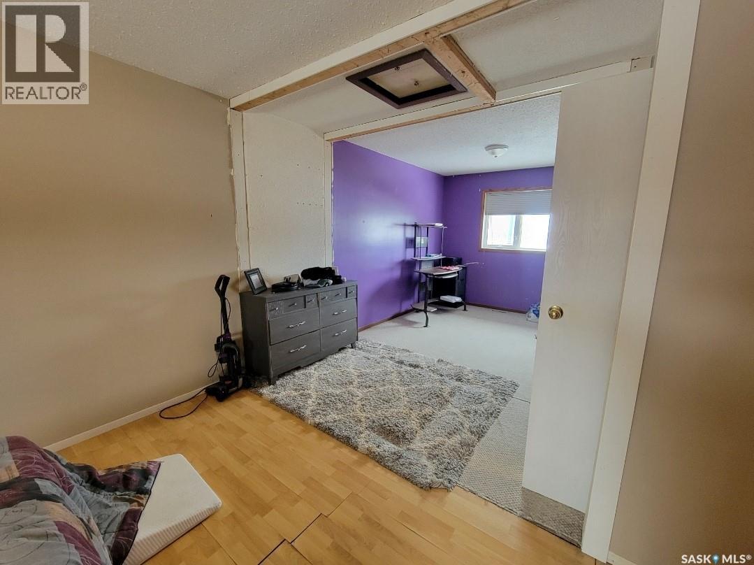 5034 Mirror Drive, Macklin, Saskatchewan  S0L 2S0 - Photo 24 - SK031846