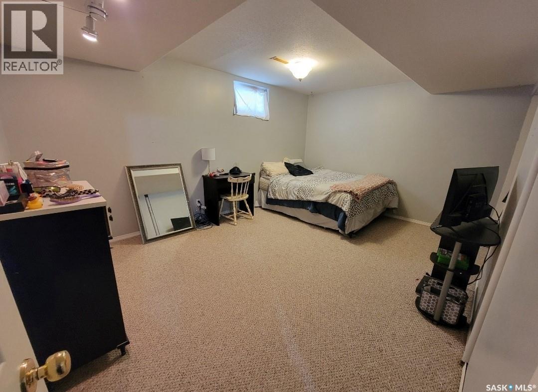 5034 Mirror Drive, Macklin, Saskatchewan  S0L 2S0 - Photo 30 - SK031846