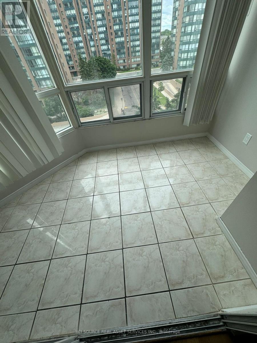 610 - 115 Hillcrest Avenue, Mississauga, Ontario  L5B 3Y9 - Photo 11 - W12949554