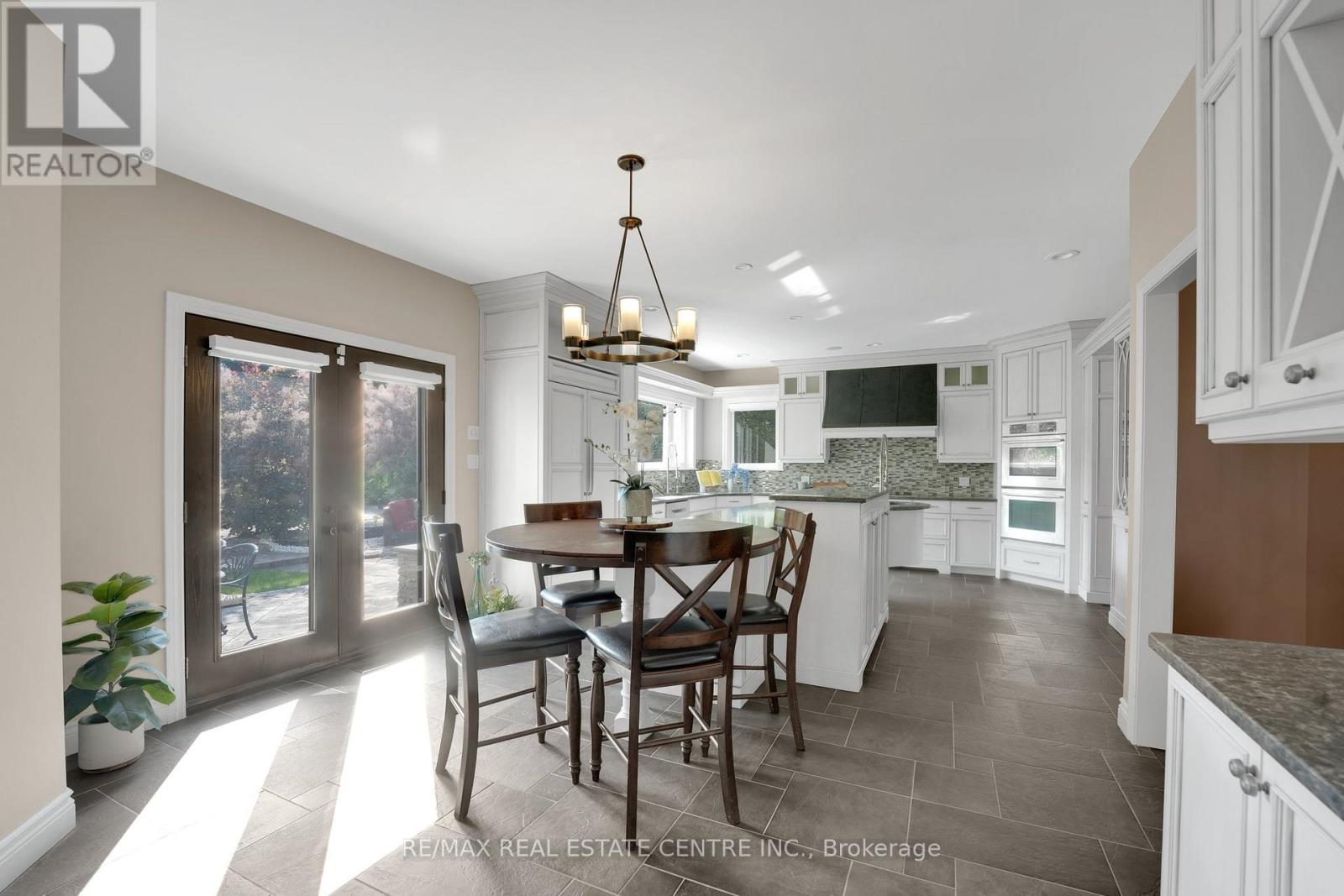 11135 Menzies Court, Milton, Ontario  L0P 1B0 - Photo 15 - W12949558