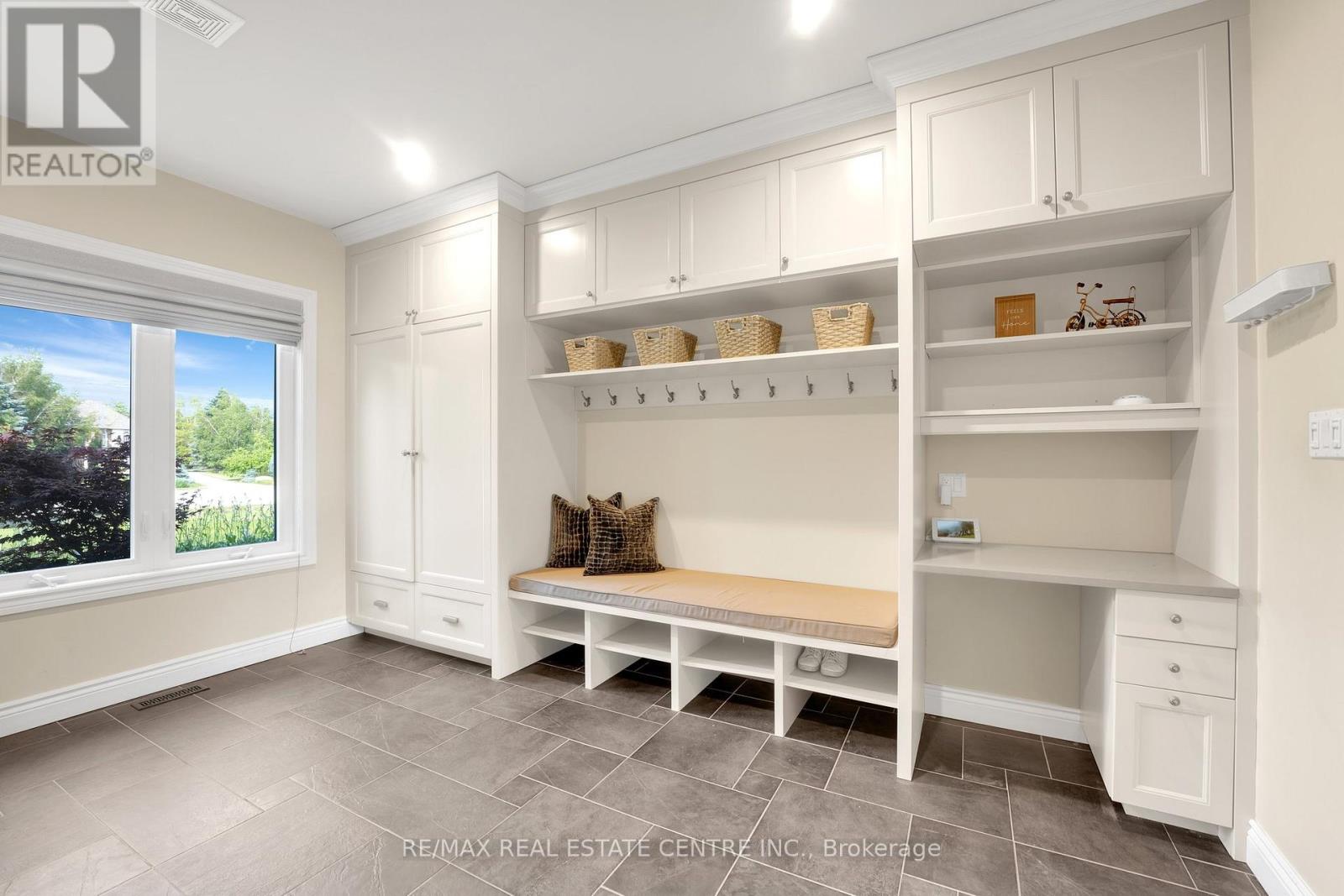 11135 Menzies Court, Milton, Ontario  L0P 1B0 - Photo 18 - W12949558