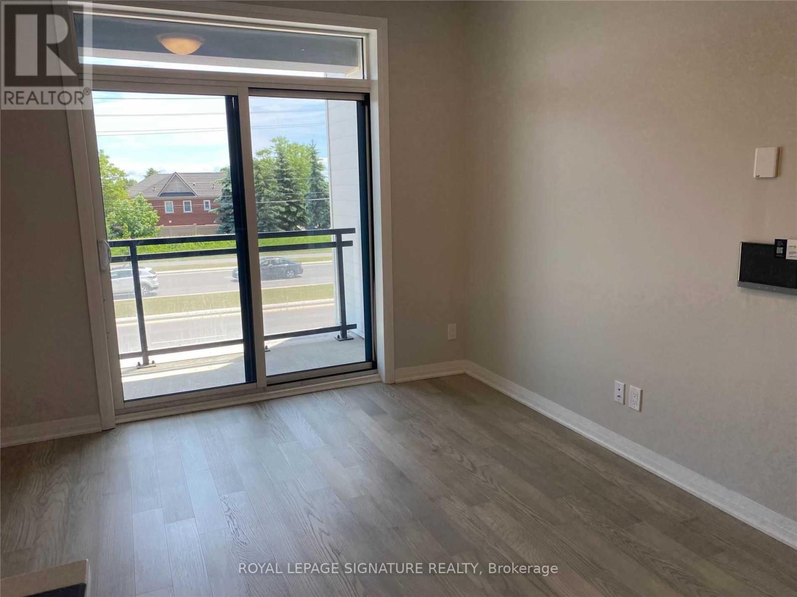 112 - 95 Dundas Street W, Oakville, Ontario  L5B 2T5 - Photo 10 - W12949564