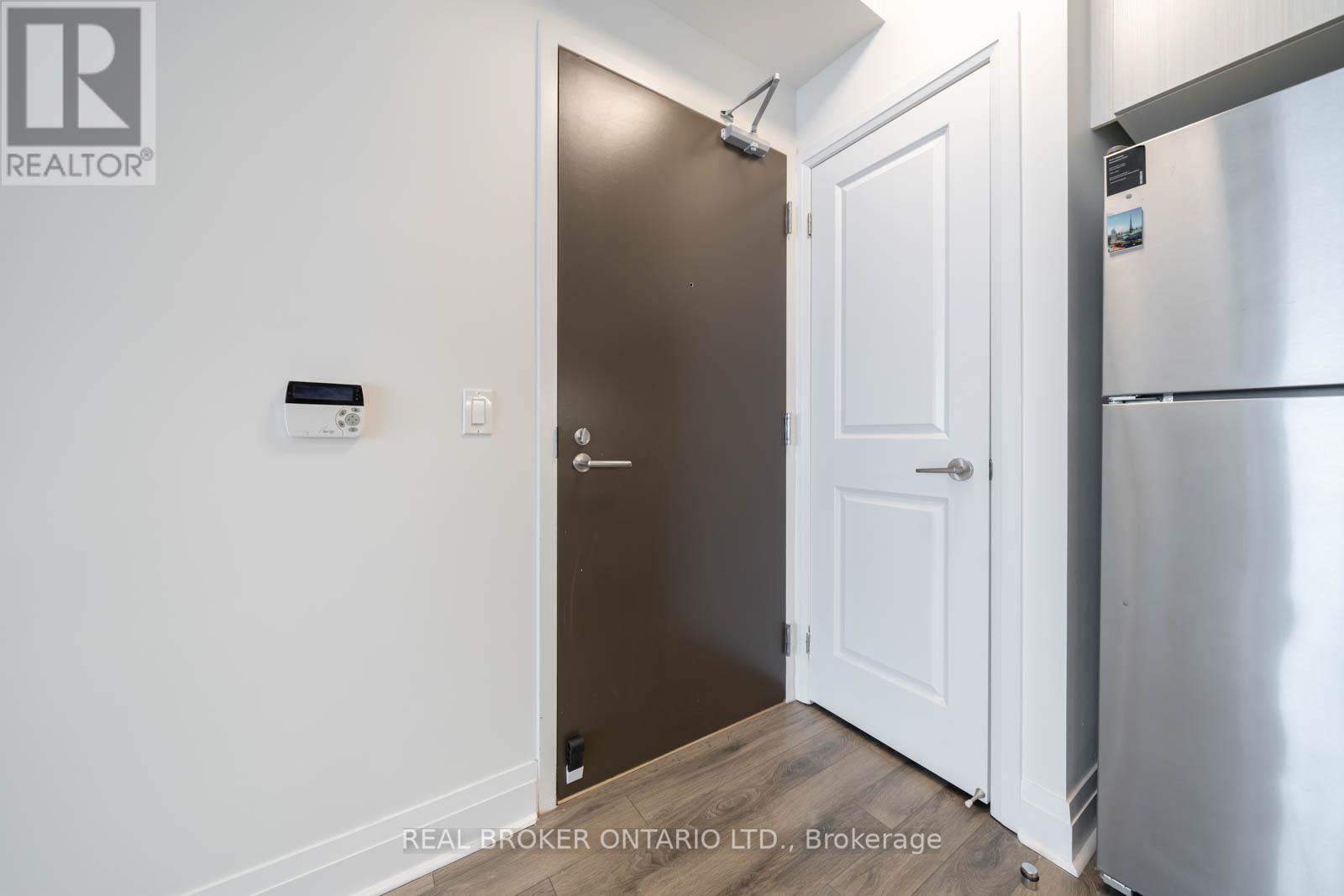 1801 - 15 Zorra Street, Toronto, Ontario  M8Z 0C1 - Photo 2 - W12949570