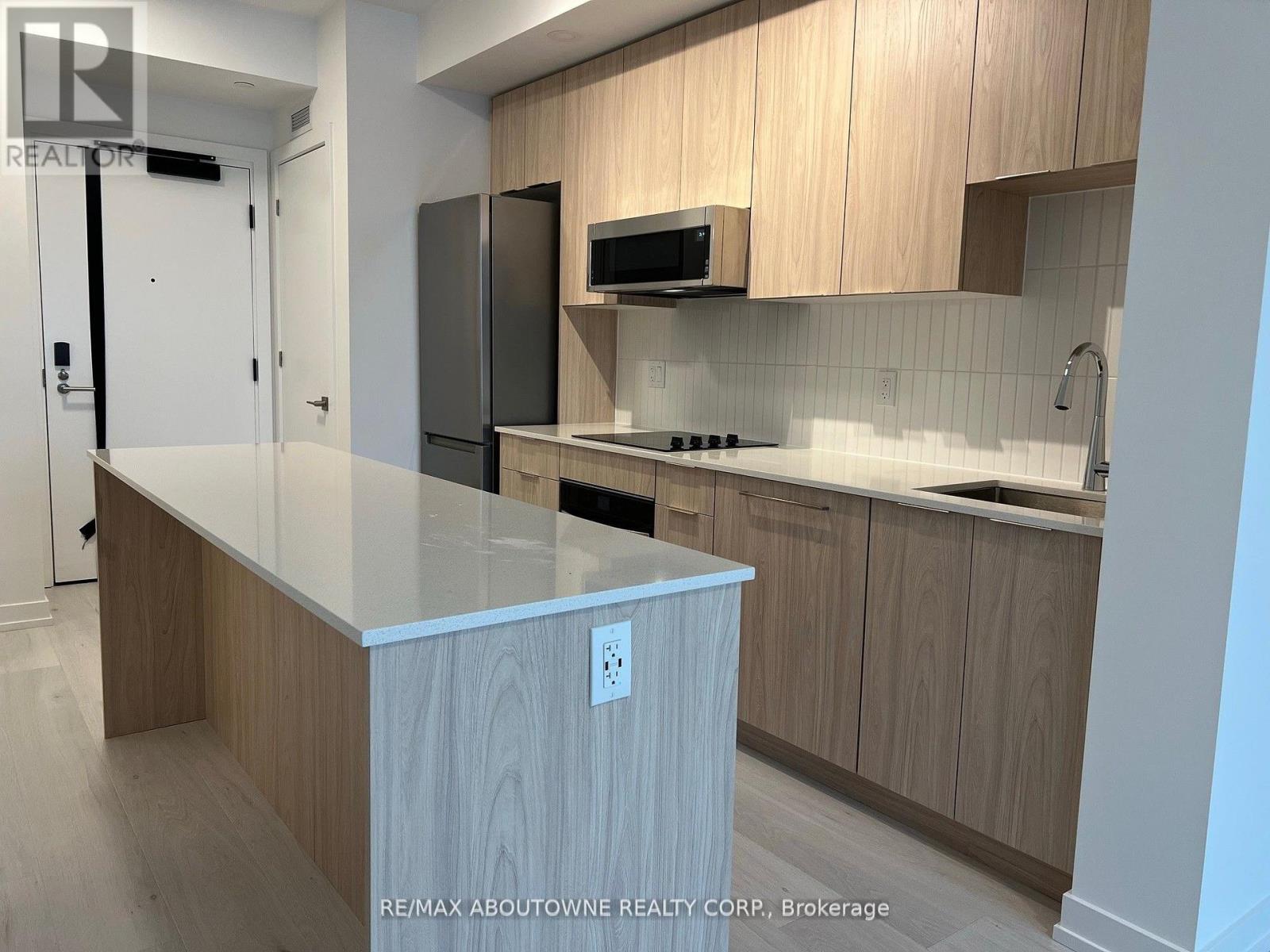 232 - 2501 Saw Whet Boulevard, Oakville, Ontario  L6M 5N2 - Photo 4 - W12949616